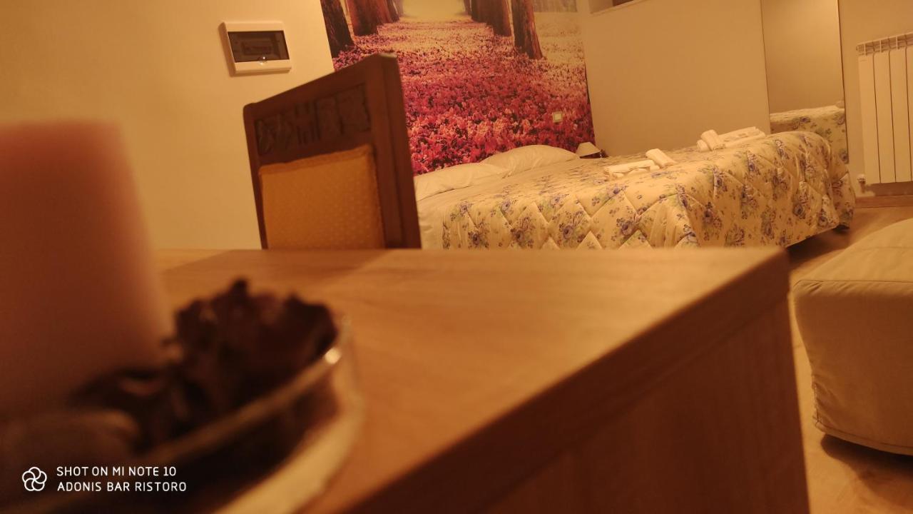 Adonis Hotel Castelvecchio Calvisio Exterior photo